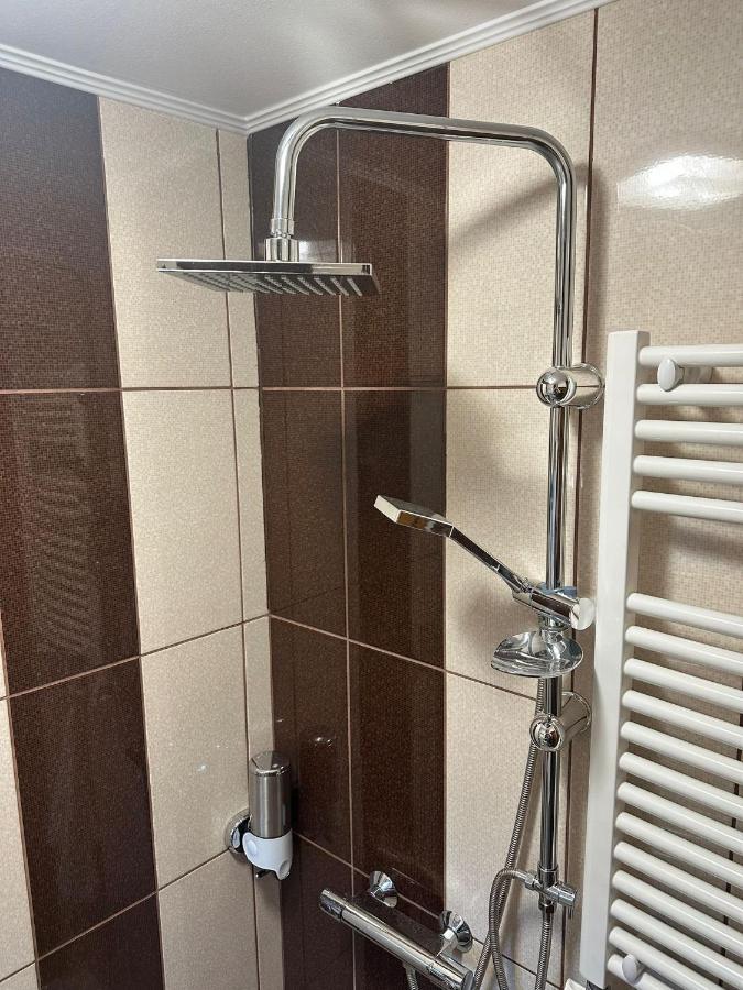 בוקרשט Tiny Traditional House מראה חיצוני תמונה